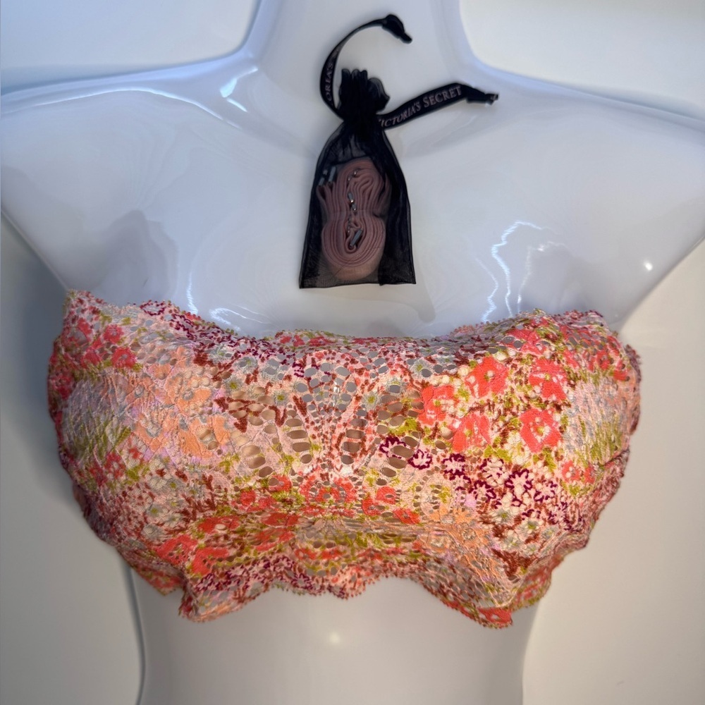 Victoria’s Secret Floral Lace Strapless Bra Size 32D